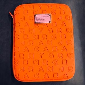MARC by MARC JACOBS TABLET SLEEVE ORANGE